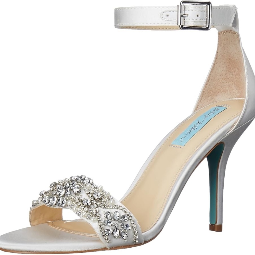 Betsey Johnson Shoes - Betsey Johnson Gina Women's Heels Ivory Satin NWT sz 8.5
